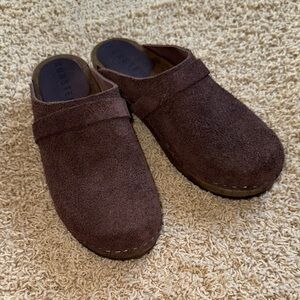 Kunsten Designs Embla Brown Suede Clogs 39 (9)